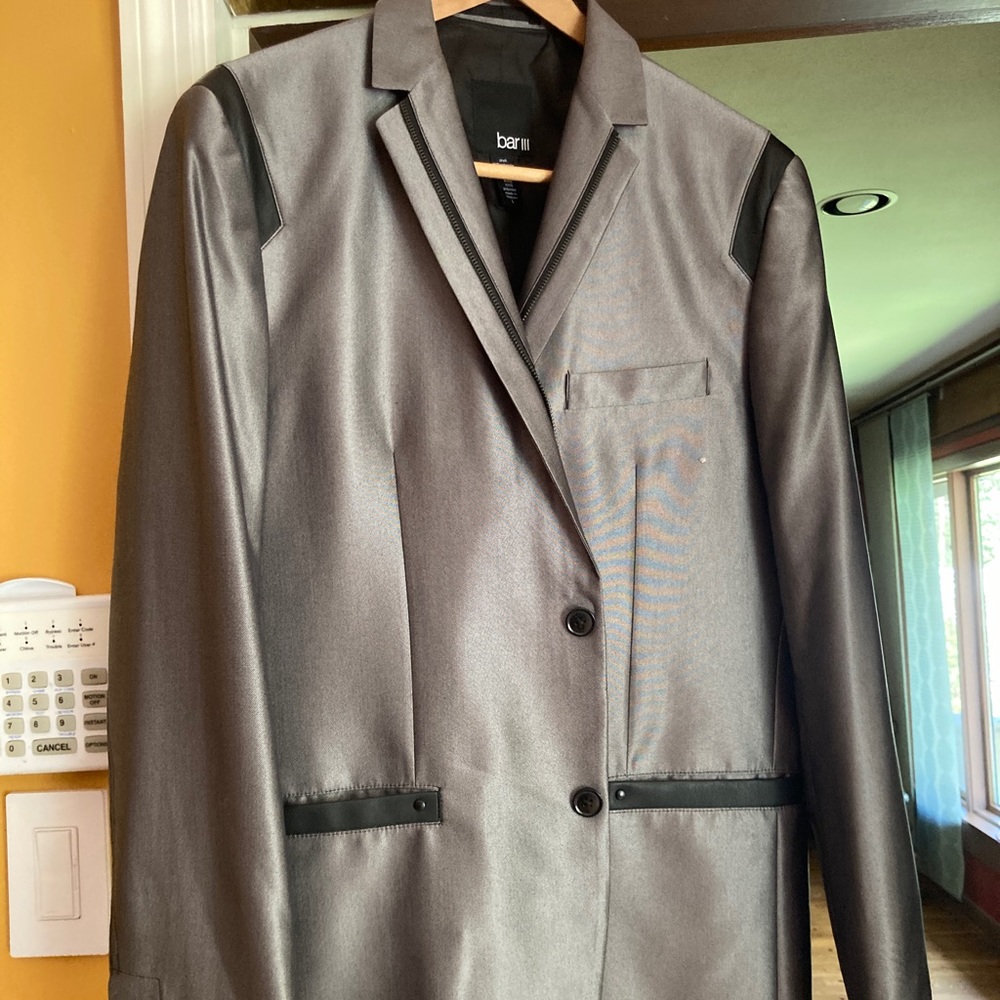 Blazer Bar III (L) metallic gray with great details.